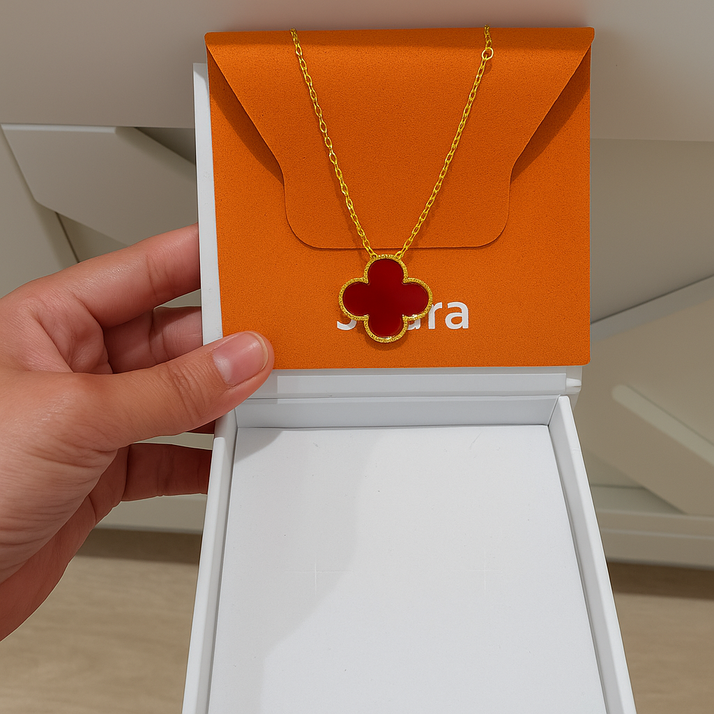 Clover Necklace – Elegance & Luck for Everyday Style