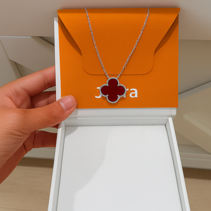 Clover Necklace – Elegance & Luck for Everyday Style